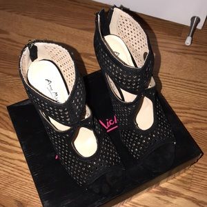 Anne Michelle women’s heels